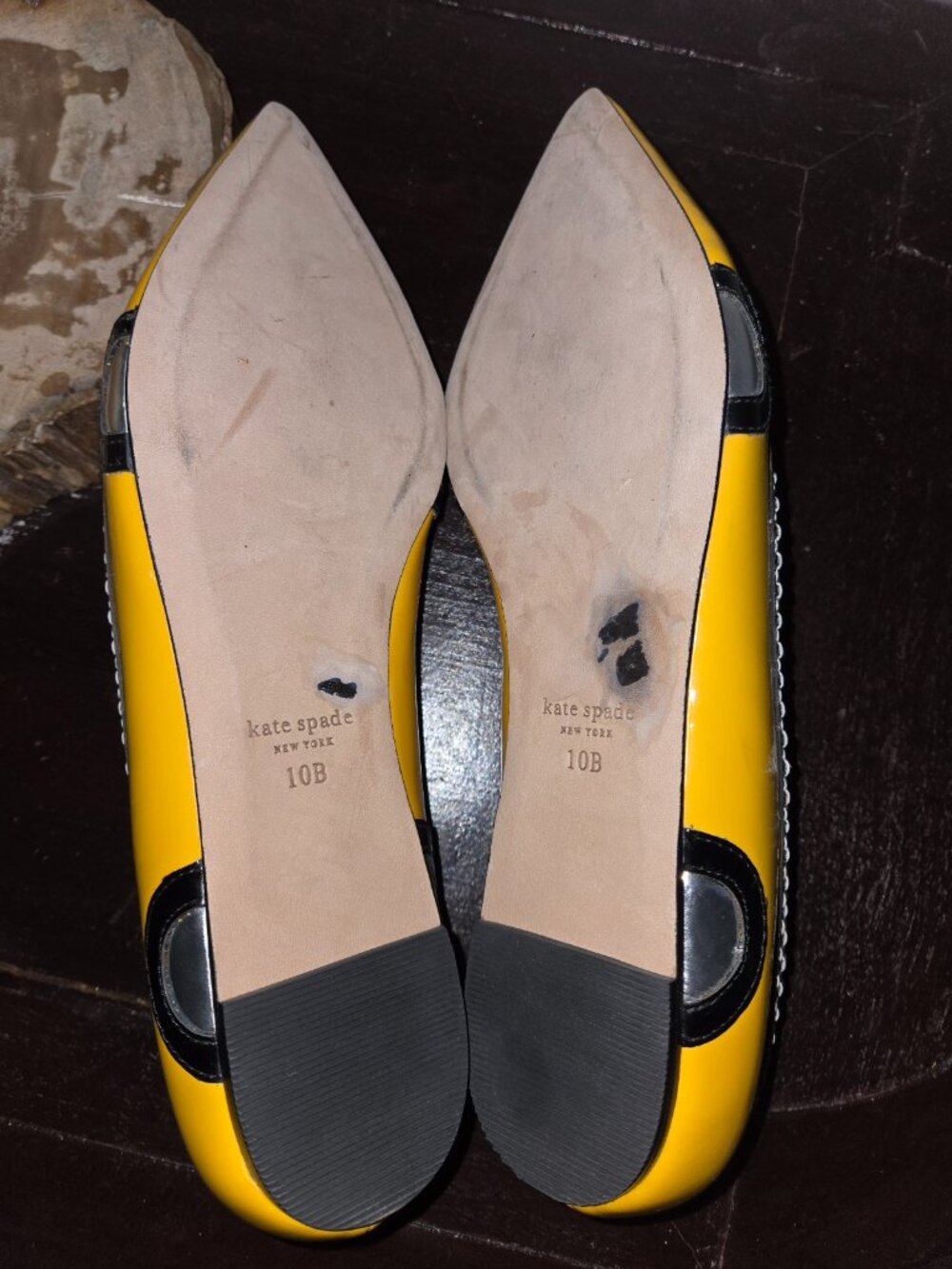 Kate Spade New York Taxi Pointed Toe Flats Yellow White Novelty Shoes 10B EUC - Picture 4 of 9